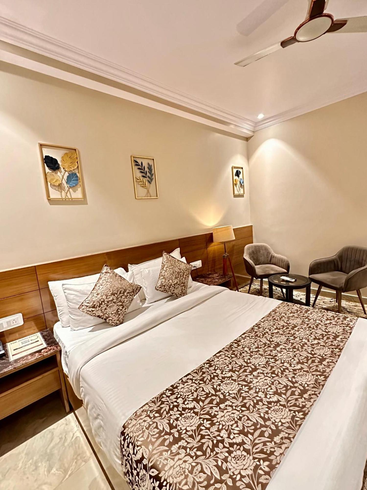 Highlands Hotel Ришикеш Экстерьер фото
